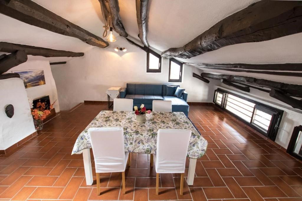 Carmen Apartment *
